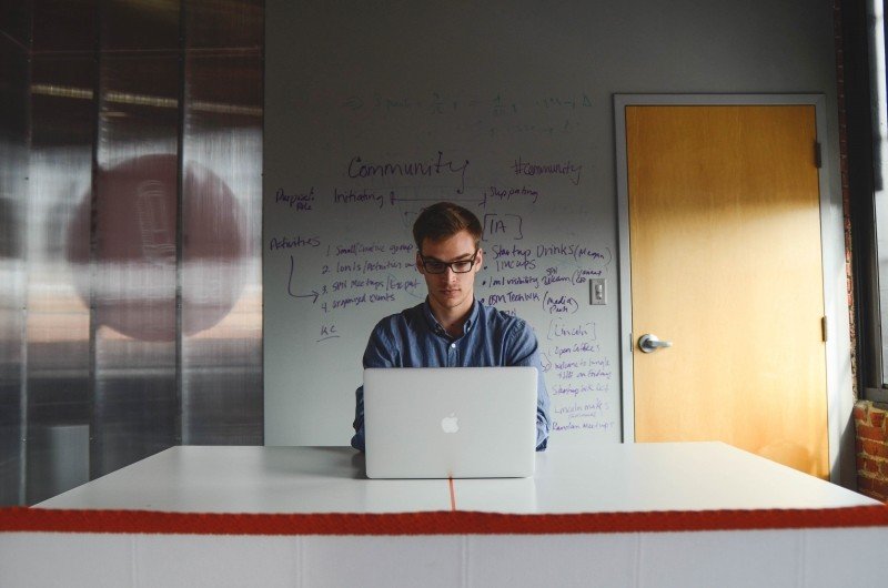 entrepreneur-startup-start-up-man-planing-business-3